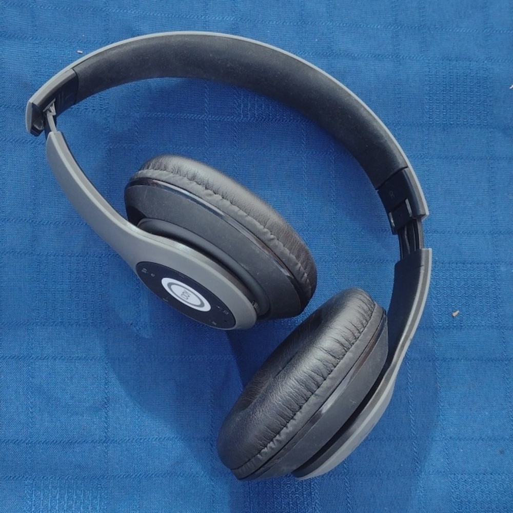 Ijoy logo headphones